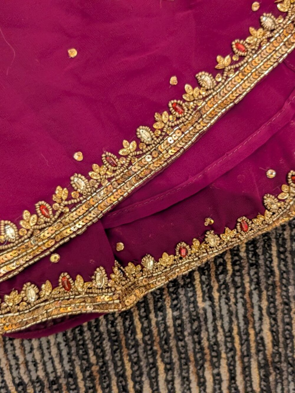 Burgundy Maroon and Gold Saree with Blouse - Picture 2 of 6